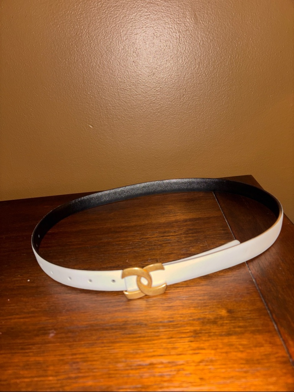 White Leather Women's Belt with Gold Interlocking Buckle - Picture 3 of 5